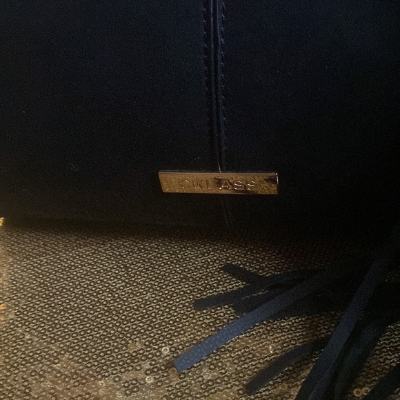 NWT- Cklass bag with gold hardware & wings🌸 - Picture 3 of 8